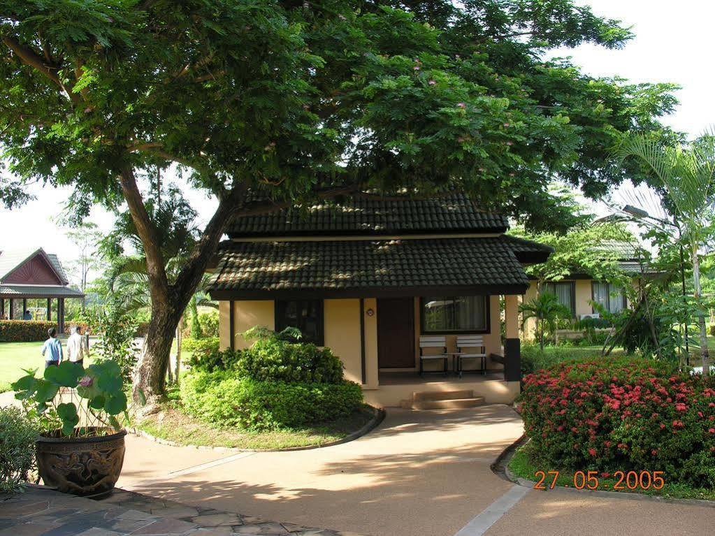 Ubon Buri Hotel & Resort 华林汕叻 外观 照片